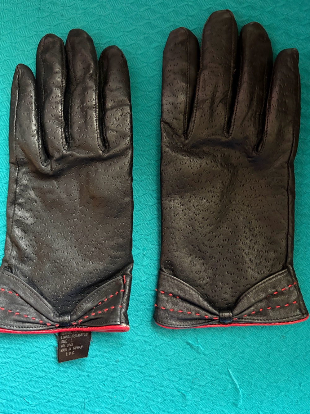 Black Elegant Leather Driving Gloves with Red Stitching & Bow Detail